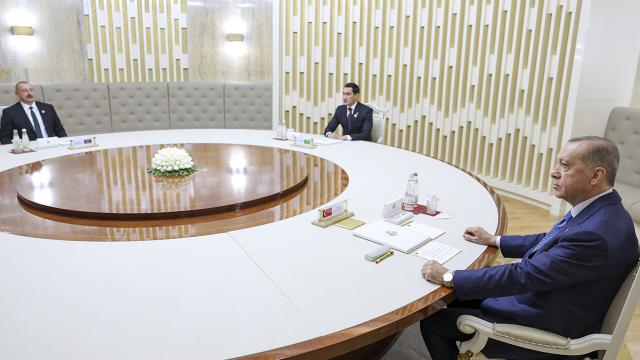 Türkiye, Türkmenistan ve Azerbaycan arasında 5 anlaşma imzalandı