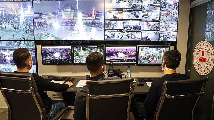 İçişleri Bakanlığı'nın yılbaşı tedbirleri kapsamında 490 bin 435 personel görev yapacak