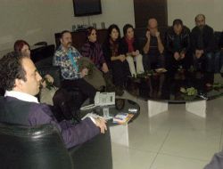 'barış İçin Sanat Girişimi' Baydemir'i Ziyaret Etti