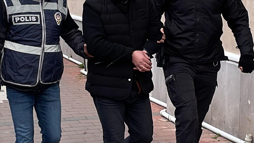 Sahte araç kiralama siteleri üzerinden dolandırıcılık yapan 24 şüpheliye gözaltı kararı