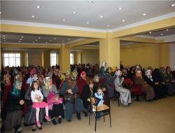 Rize'deki Kız Kur'an Kursları, İstiklal Marşı'nı Ezbere Ve Güzel Okumada Yarıştı