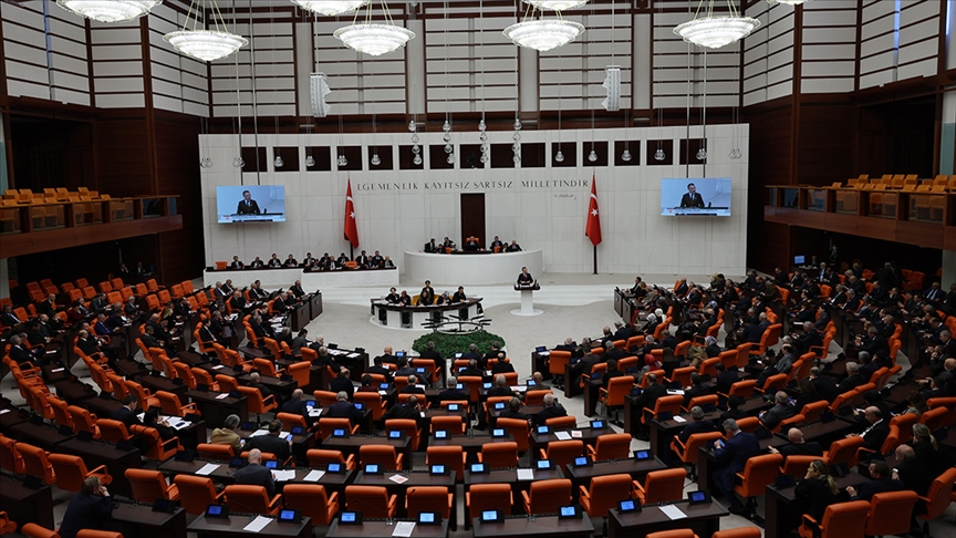 Depremden etkilenen 10 ili kapsayan OHAL tezkeresi TBMM Genel Kurulu'nda kabul edildi