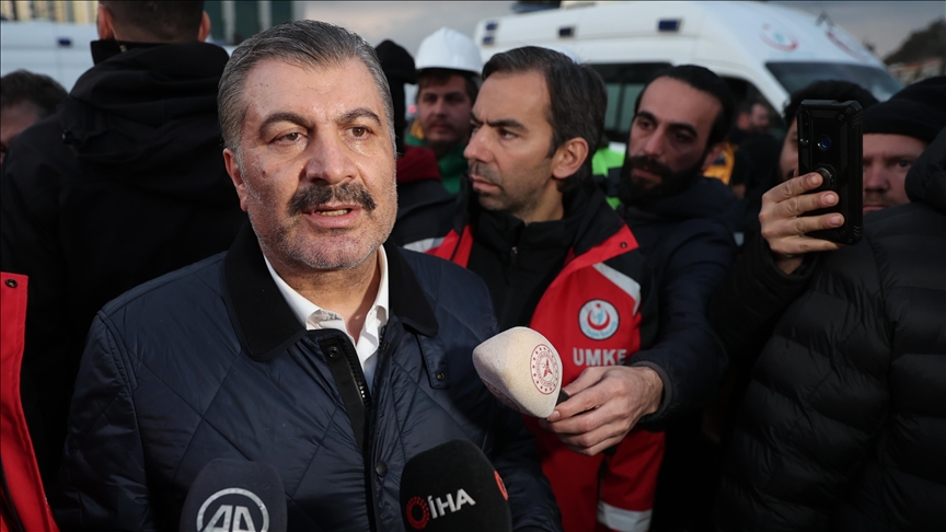 Koca: Enkaz altından kurtarılan 20 bin vatandaşımızın bölge dışı illere transferi sağlandı