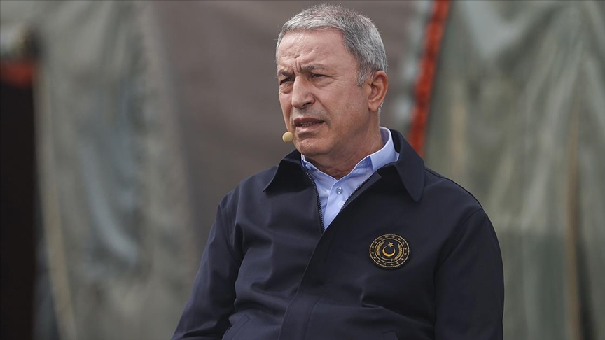 Akar: Deprem bölgesine ilk müdahalede, Mehmetçiğin geç çıkması asla söz konusu değil