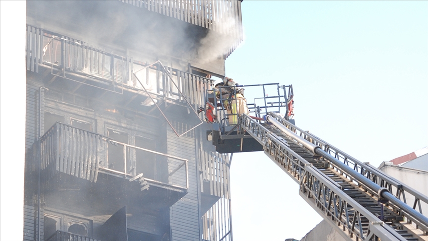 Pendik'te 7 katlı otelde çıkan yangında 2 kişi hayatını kaybetti!