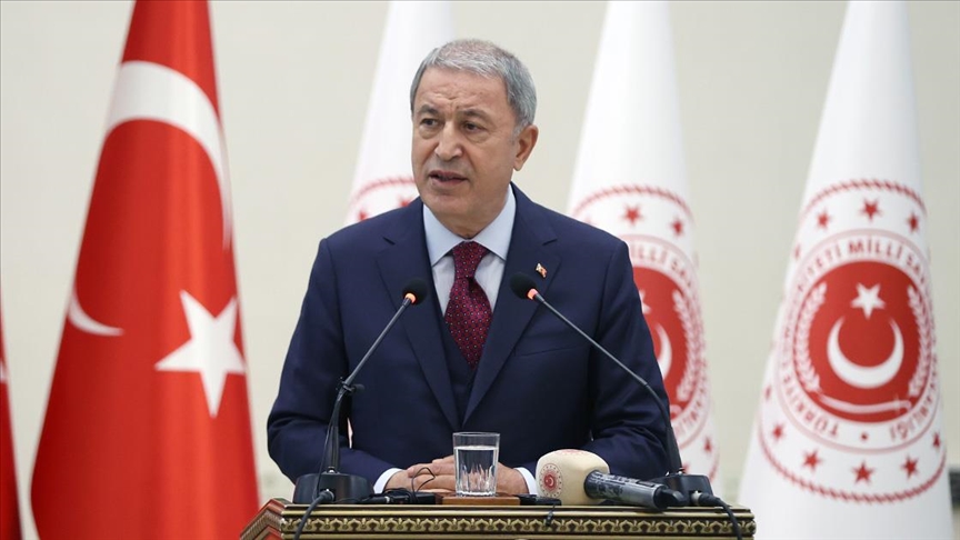 Bakan Akar'dan "Mehmetçiğin moral ve motivasyonunu bozmayın" uyarısı