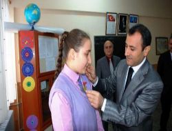 Of'lu Öğrenci 'nevruz' Konulu Şiir Yarışmasında Türkiye 1.'si Oldu