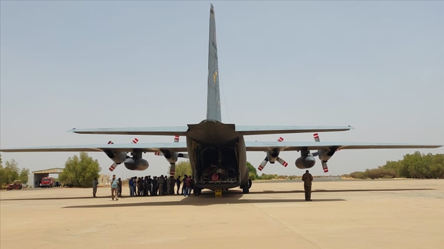 MSB: İki C-130 tipi uçağımız emniyetli şekilde Sudan'dan ayrıldı