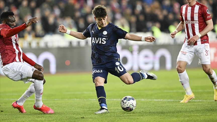 Fenerbahçe, Ziraat Türkiye Kupası yarı finalinde Sivasspor'a konuk olacak!