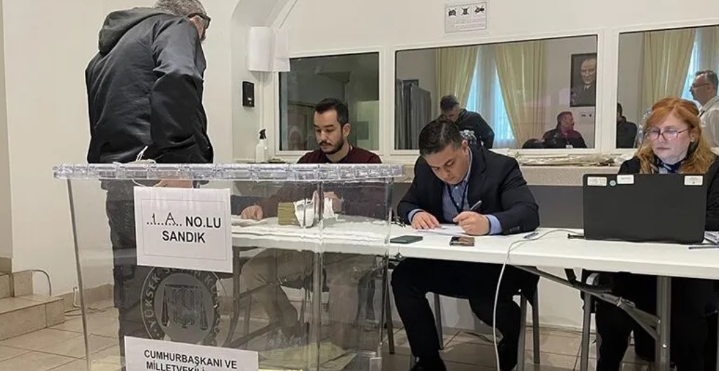 Litvanya'da Türkiye'deki Cumhurbaşkanı ve Milletvekili Seçimleri için oy verme işlemi başladı