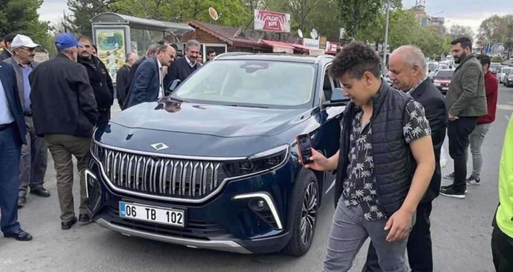 Türkiye'nin yerli otomobili Togg 3 ilde tanıtıldı