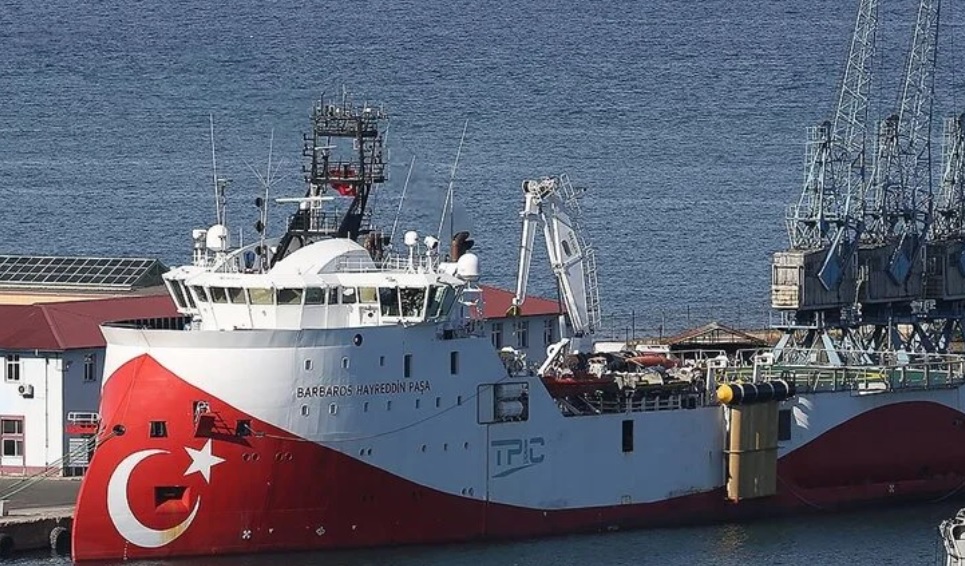Barbaros Hayreddin Paşa gemisi Doğu Karadeniz'de petrol arıyor