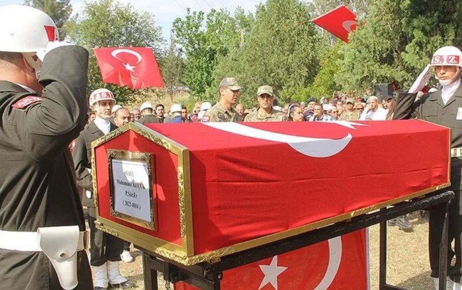 Pençe-Kilit Harekatı bölgesinde şehit olan askerin cenazesi Hatay'da defnedildi