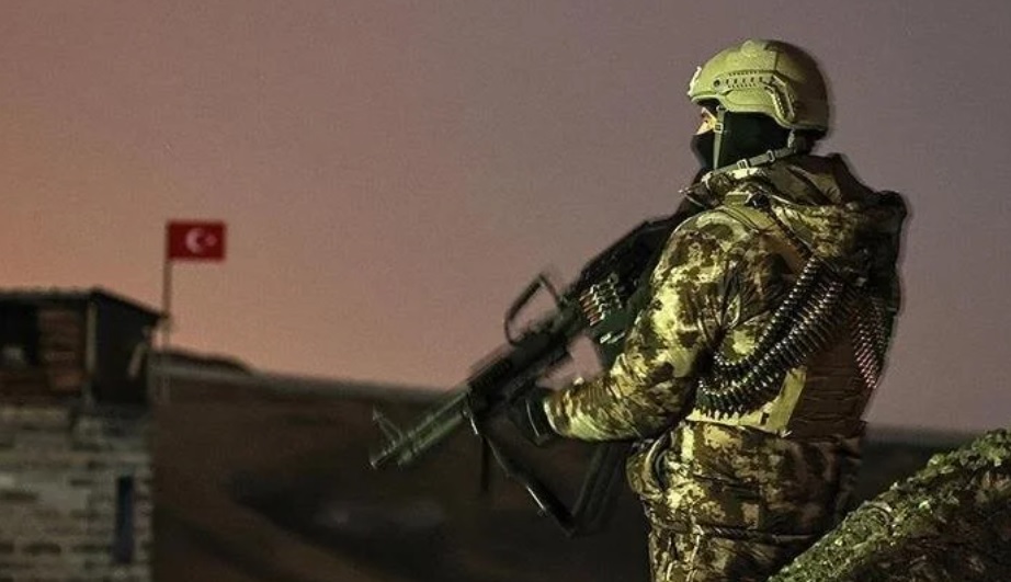 Terör örgütünden kaçan PKK'lı terörist ikna yoluyla teslim oldu