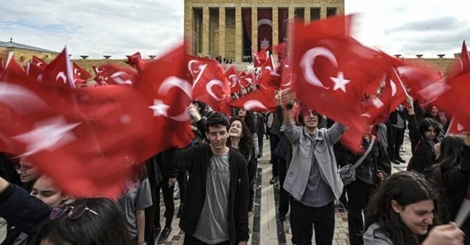 ..'19 Mayıs' tüm yurtta coşkuyla kutlanıyor..