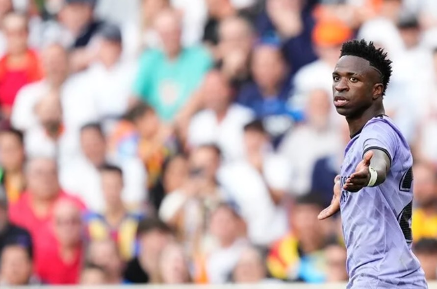 FIFA Başkanı Infantino'dan Real Madridli Vinicius için dayanışma mesajı