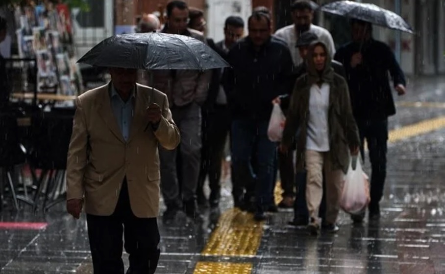 Başkentte sağanak etkili oluyor..