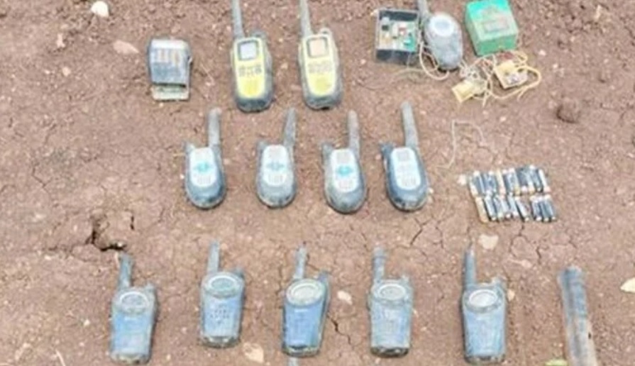 SİİRT'te PKK'ya yönelik operasyonda 18 telsiz ve 2 patlatma düzeneği bulundu