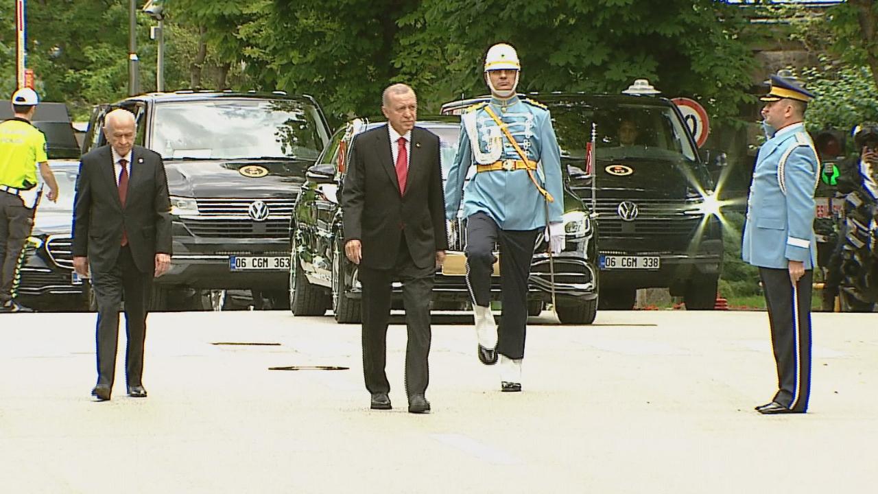 Cumhurbaşkanı Erdoğan, TBMM'de resmi törenle karşılandı