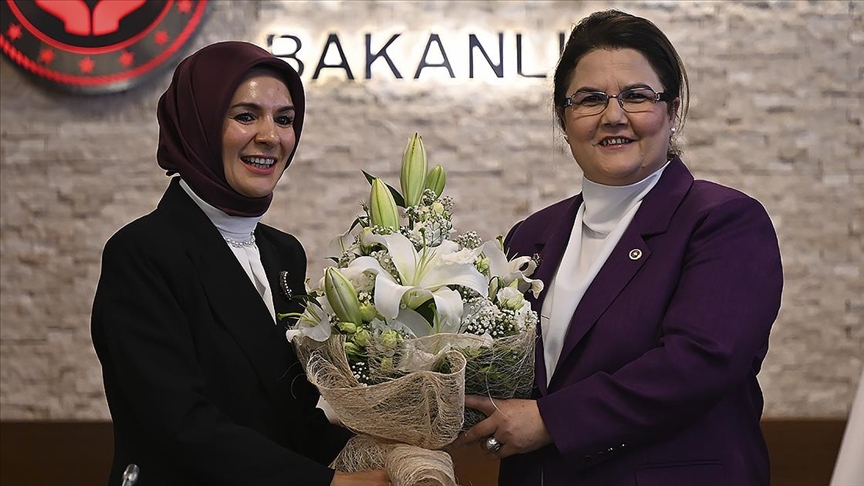 Aile ve Sosyal Hizmetler Bakanlığı'nda Devir Teslim Töreni