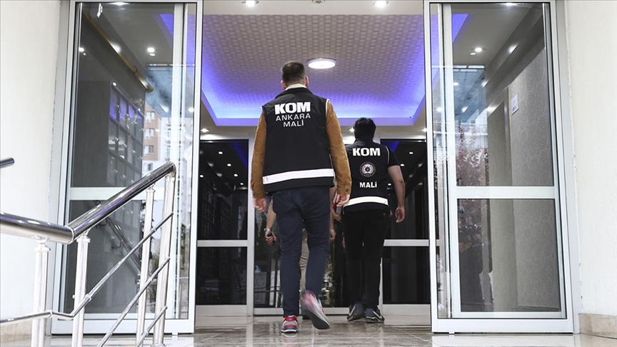 Ankara merkezli 17 ilde dolandırıcılara yönelik şafak operasyonu