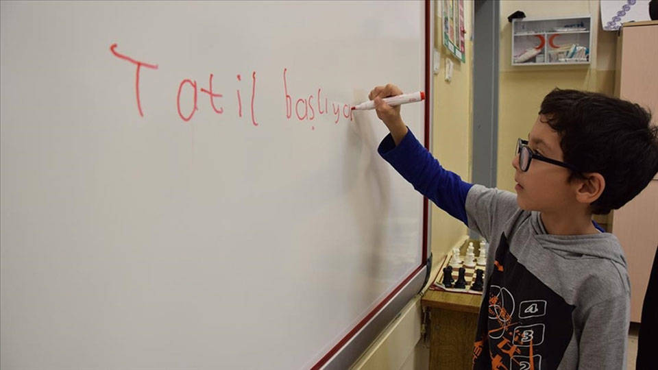 Okullarda bugün "KARNE ZİLİ" çalacak!