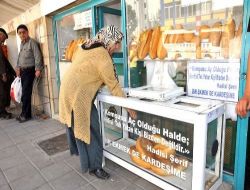 Afyonkarahisar'da Askıda Ekmek Uygulamasına İlgi Büyük