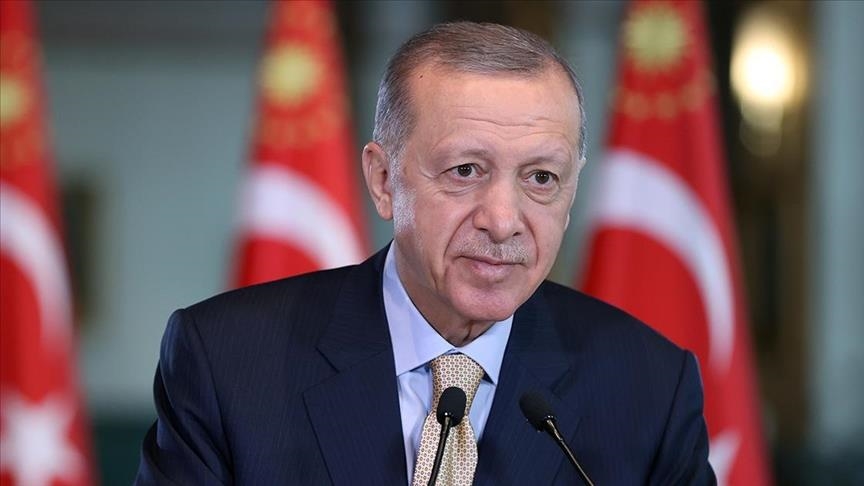Erdoğan: Asgari ücretin belirlenmesinde emeği geçen tüm paydaşlara milletim adına teşekkür ediyorum