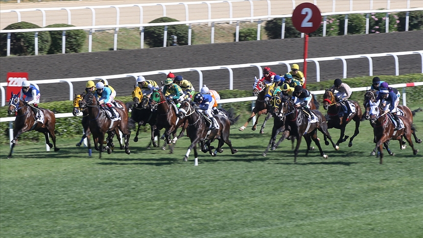 At yarışlarında Gazi Koşusu heyecanı başlıyor