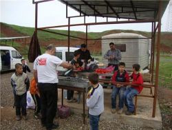 Siirt Polisi, 'sokaktaki İnciler'le Piknik Yaptı