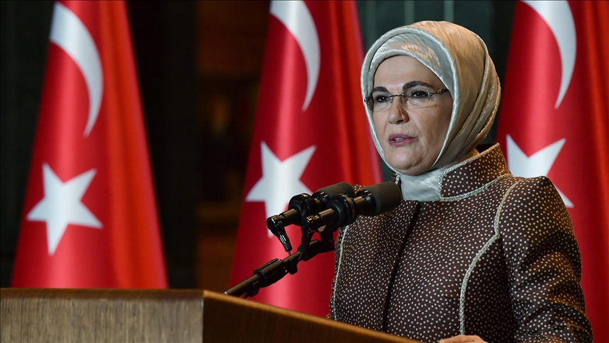 Emine Erdoğan: 9 bin 206 çocuğumuz koruyucu ailesinin yanında yarınlara daha umutlu bakıyor