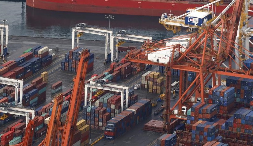 Kanada'da liman işçileri greve gitti