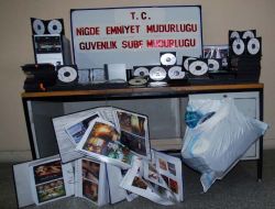 Niğde'de İnternet Kafelere Operasyon