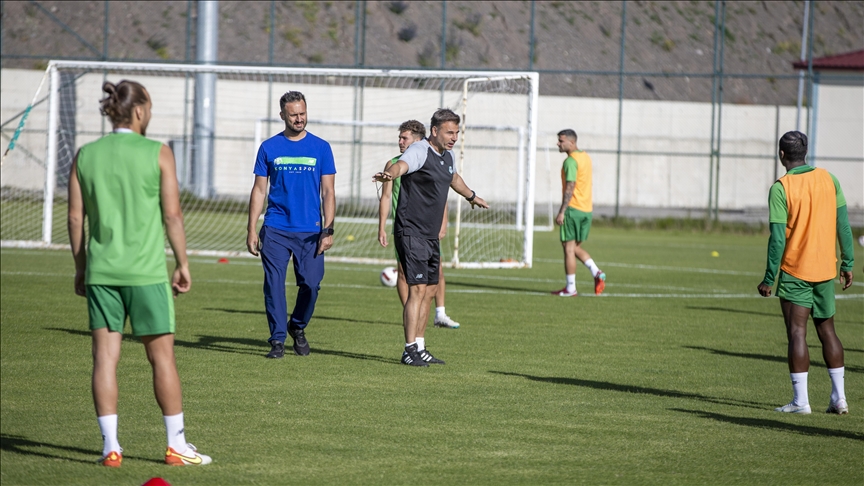 Konyaspor, geçen yılki başarıyı koruyup ligi üst sıralarda bitirme peşinde