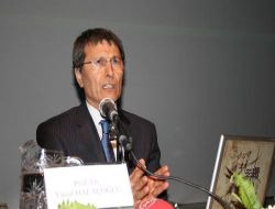 Yusuf Halaçoğlu: "Osmanlı 'İç Bozulma' Sebebiyle Yıkıldı!"