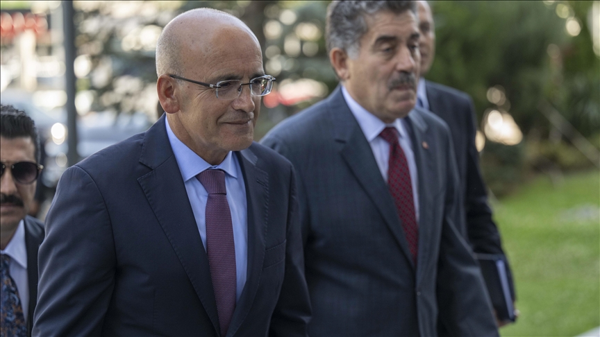 Şimşek: Sınırlı kaynaklarımızı ihracata ve yatırımlara kanalize etmeye devam edeceğiz