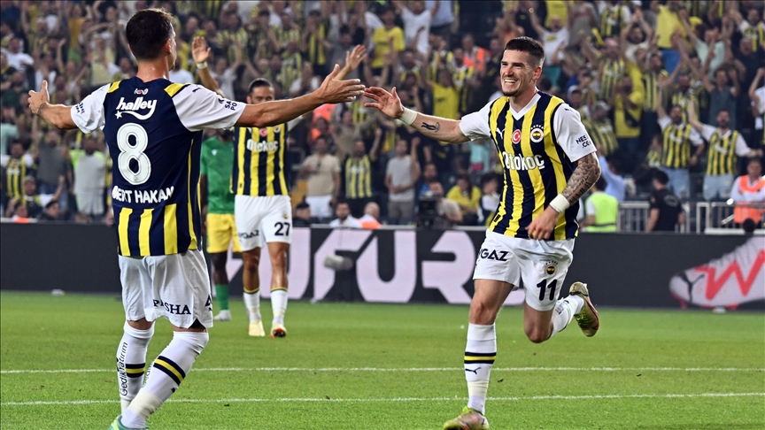 Fenerbahçe sahasında avantaj yakaladı!