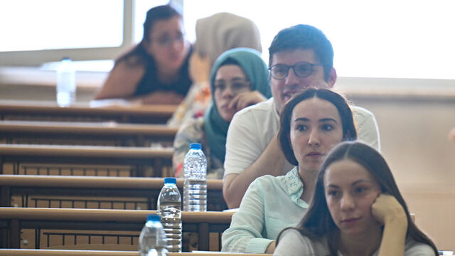 KPSS Alan Bilgisi Sınavları sabah oturumu yapıldı