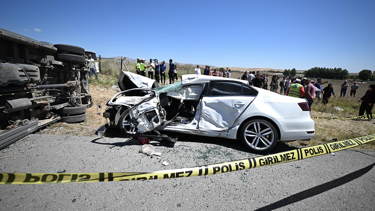 Başkent Ankara'da zincirleme kaza: 1 ölü, 8 yaralı