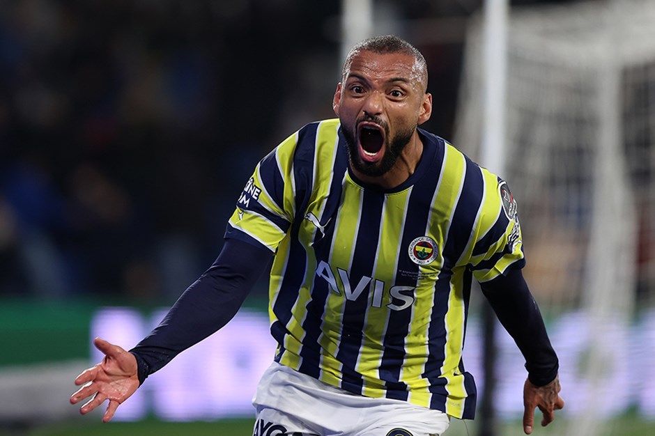 Fenerbahçe yıldız isimle yolları ayırdı