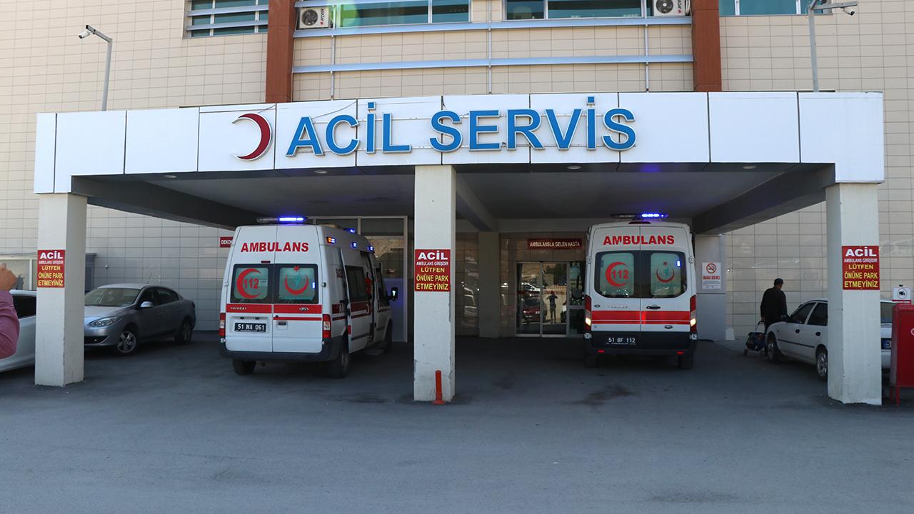 Karın ağrısının sebebi 22 santimetrelik kist çıktı!