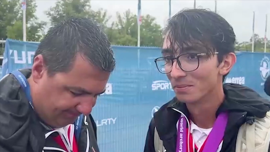 Cumhurbaşkanı Erdoğan dünya şampiyonu Mete Gazoz'u arayarak tebrik etti