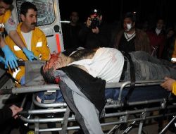 İzmir'de Trafik Kazası: 2 Ölü, 6 Yaralı