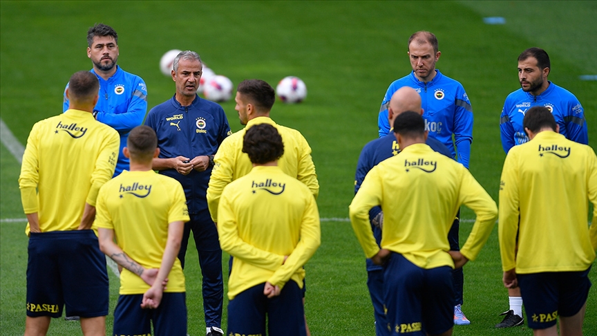 F.BAHÇE yeni teknik direktörü ve 9 transferiyle sezona başlıyor