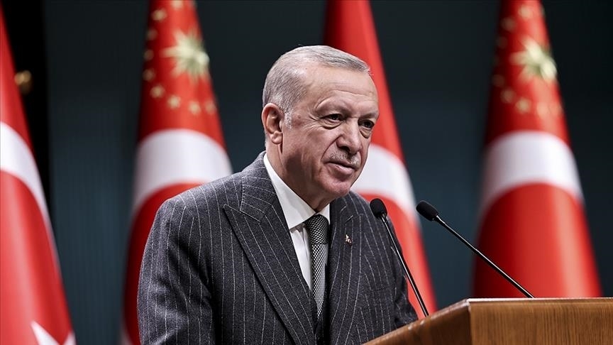 Erdoğan: Türkiye'yi gelip geçici gündemler içinde boğmaya kimsenin gücü yetmeyecektir