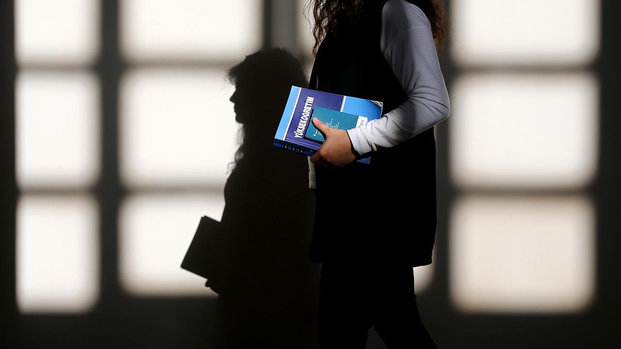 Üniversitelere yerleşen sayısı geçen yıla göre artarak 898 bin 24 oldu