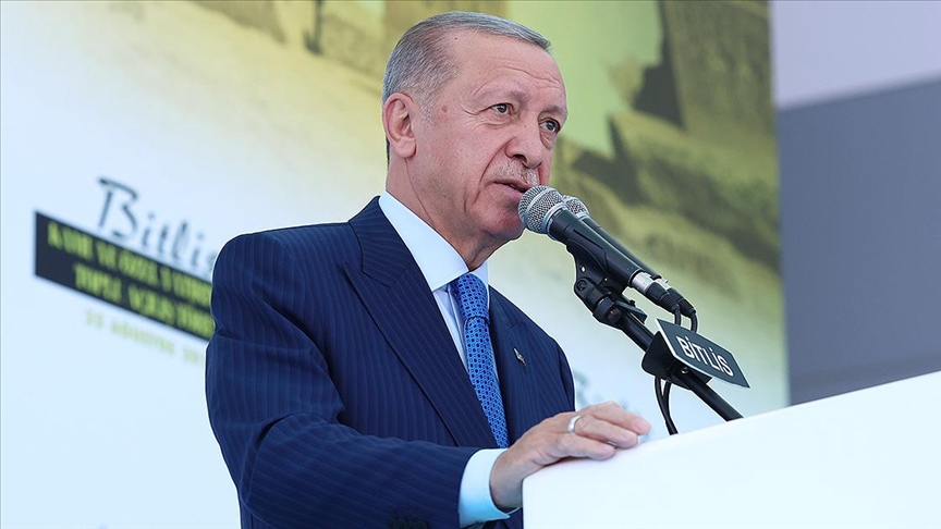Erdoğan: Muhalefetin siyasi ikballerini kurtarmak dışında gündemleri yok