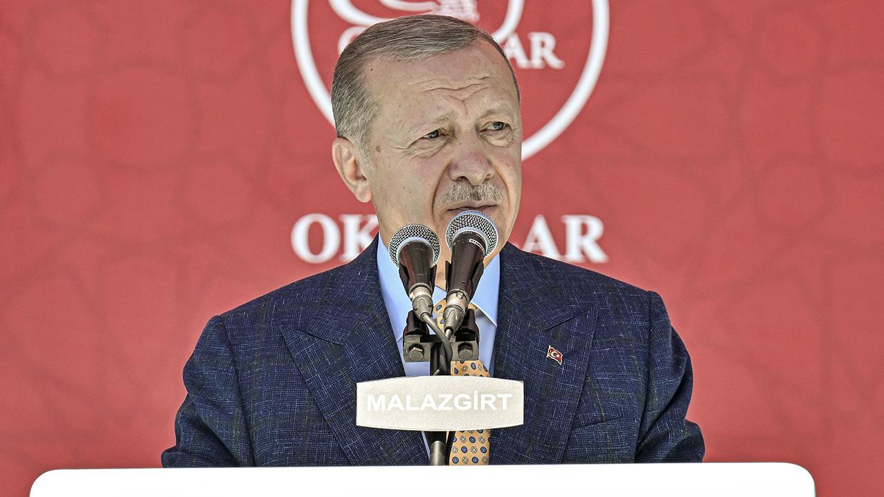 Erdoğan: Bazı başlangıçlar tarihin akışını değiştirir, Cumhuriyetimizin yeni asrına böyle girmek istiyoruz