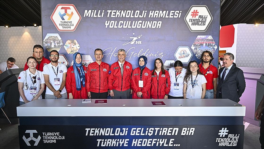 Bolat: Türkiye büyümeye, istihdam yaratmaya, ihracat yapmaya devam ediyor