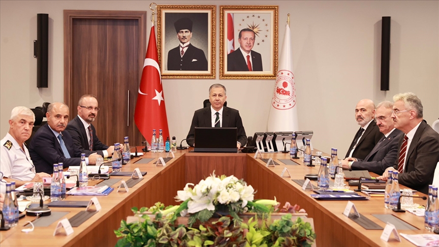 İçişleri Bakanlığı'nca okulların çevresindeki güvenlik önlemleri ele alındı